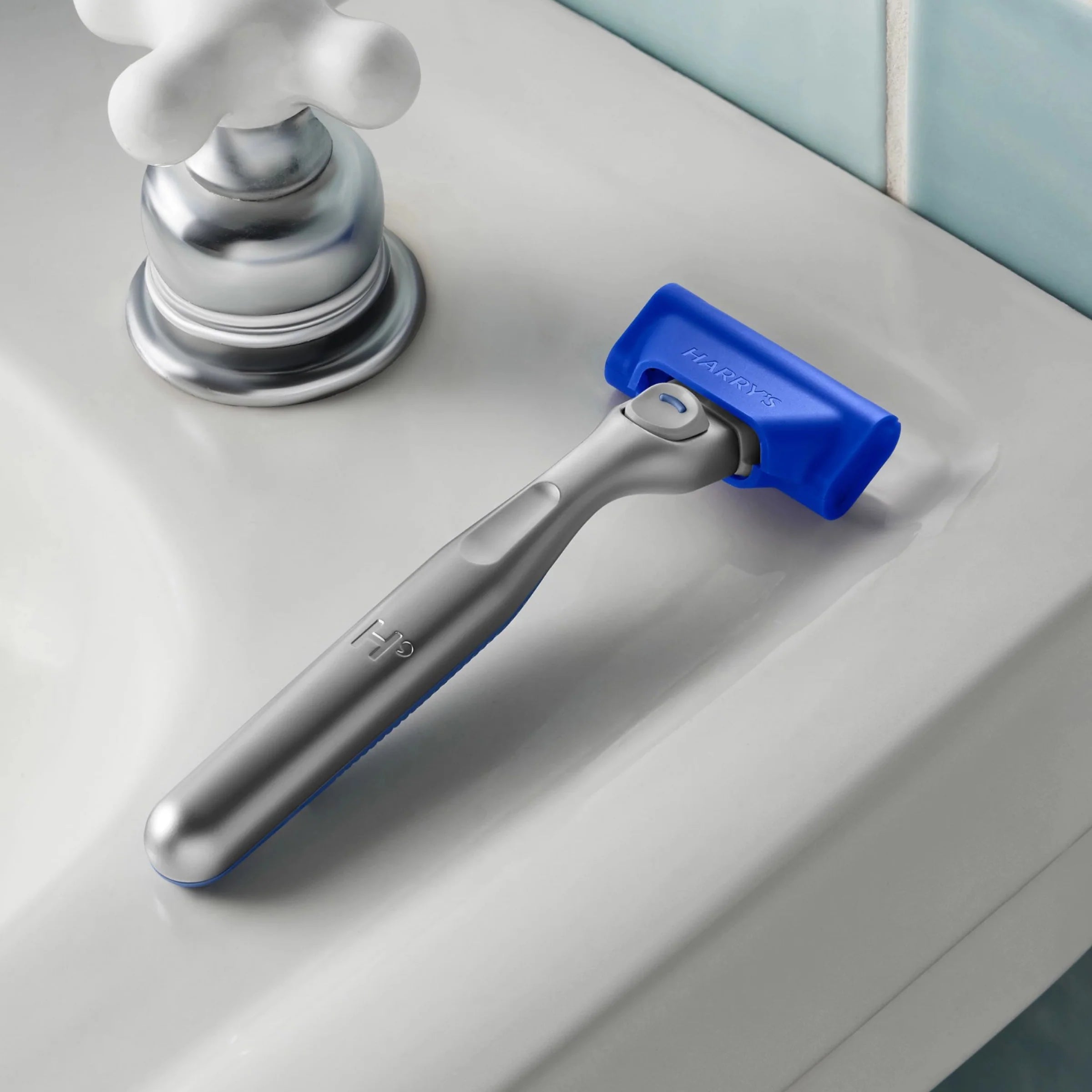 Harry's Plus Travel Blade Cover - View 2